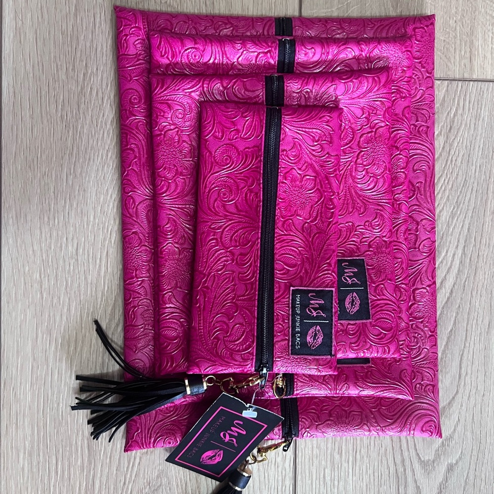 Makeup Junkie Brand New Meredith Travel  Set
